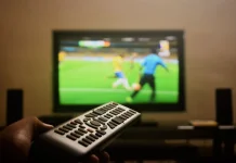 lima Tanda Mata Butuh Istirahat di tengah Maraton Nobar Bola