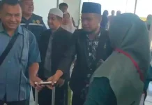 Panitia MTQ XI Papua Barat Jemput Rombongan Terakhir Dewan Hakim di Bandara Utarum
