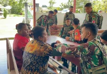 Satgas Pamtas Yonif 764 Layani Kesehatan Warga Perbatasan Maybrat