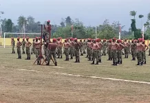 Atraksi Prajurit Yonif TP 864 Kaimana Memukau Masyarakat