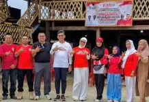 Polri dan KKSS Kaimana Perkuat Sinergitas lewat Kerja Bakti