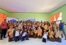 Cegah Bahaya Mikroplastik di Laut Kaimana, RENORPA Edukasi Siswa SMPN 2 Kaimana