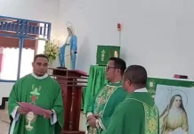 Pastor Ignasius Dile Resmi Menjadi Pastor Paroki Santa Monika Kaimana
