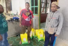 Demi Pendidikan, Kapolpos Yamor Bantu Pelajar yang bersekolah di kota Kaimana