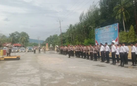 Kapolres Kaimana Pimpin Apel Gelar Operasi Ketupat Mansinam 2026