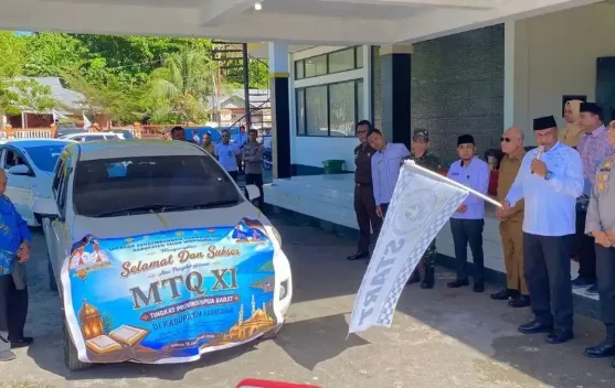 Ketua LPTQ Papua Barat Lepas Pawai Taaruf MTQ XI di Kaimana
