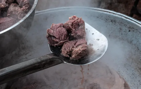 Daging Sapi Keluar Buih saat Dimasak, Amankah Dikonsumsi?