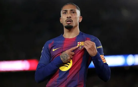 Raphinha Sepakati Kontrak Baru. Barcelona Pertahankan Sang Kapten hingga 2030