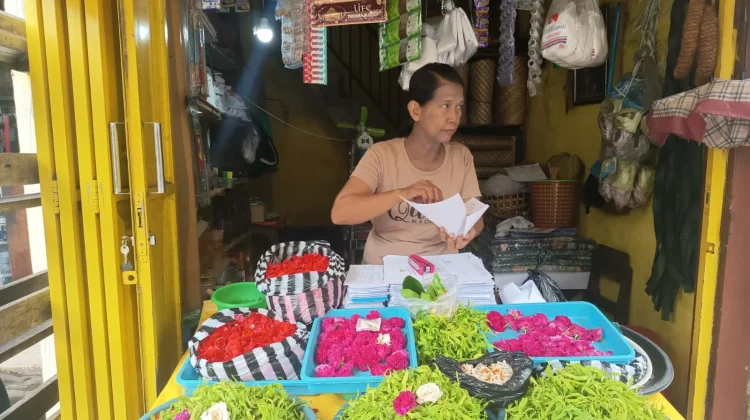 Menjelang Ramadan, Penjualan Bunga Makam Naik