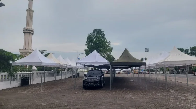 Ratusan Stan Meriahkan Bazaar Takjil Ramadan Masjid An-Nuur