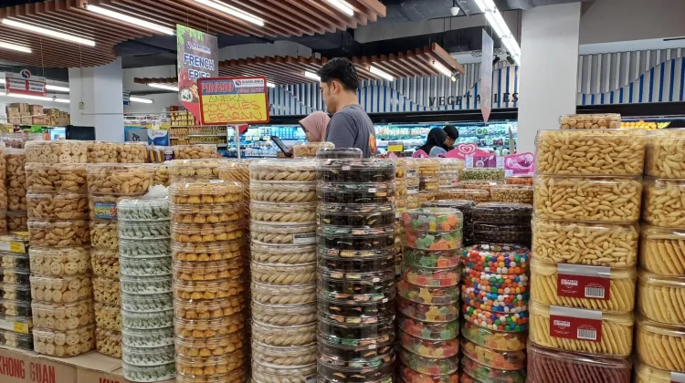 Awal Ramadan, Aneka Kue Lebaran Ramai di Pasaran