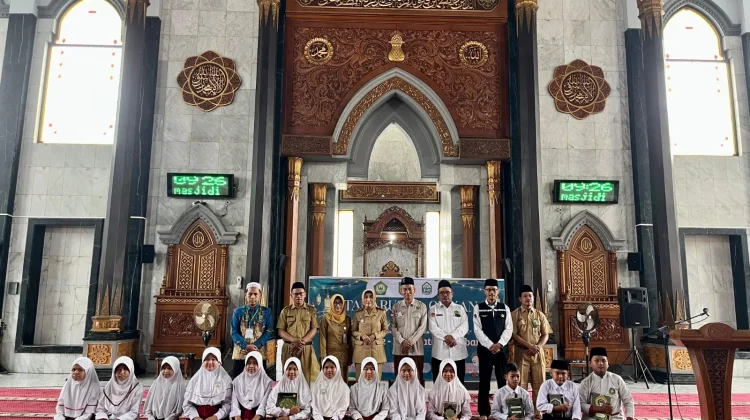 Bulan Ramadan, Seluruh Siswa SD di Jombang Ikut Tadarus Al-Quran