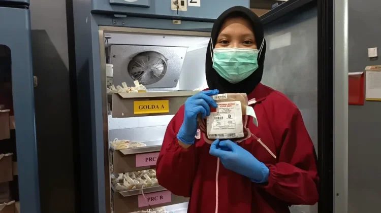 Stok darah PMI Kediri 512 Kantong