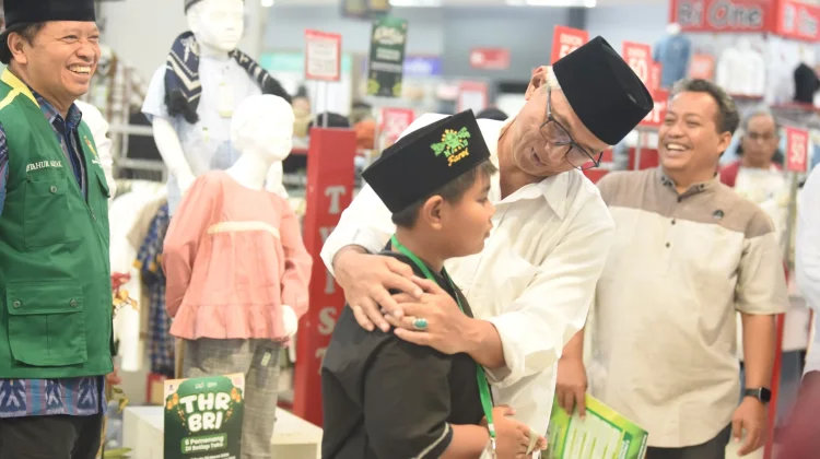 Puluhan Anak Yatim di Kota Kediri Belanja Kebutuhan Lebaran
