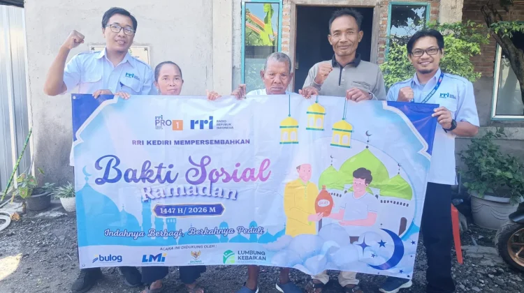 RRI Kediri Salurkan Bansos Ramadan 1447 H di Rumah Lansia Gusdurian Pare