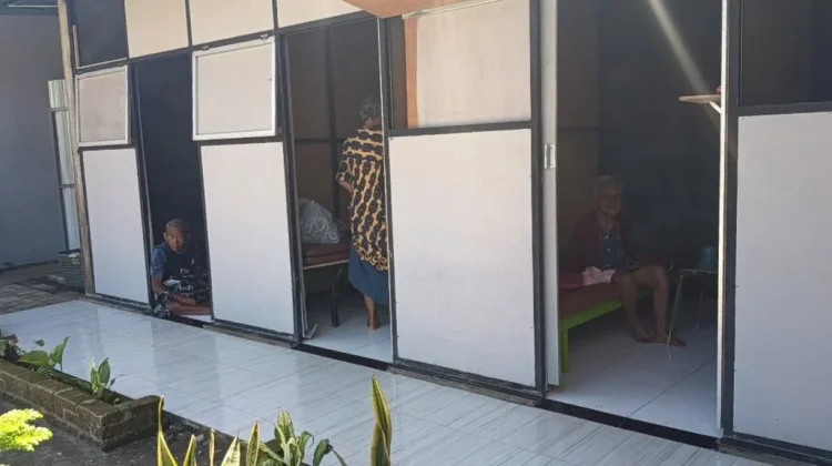 Lebaran Sunyi di Rumah Lansia Gusdurian Pare Kediri