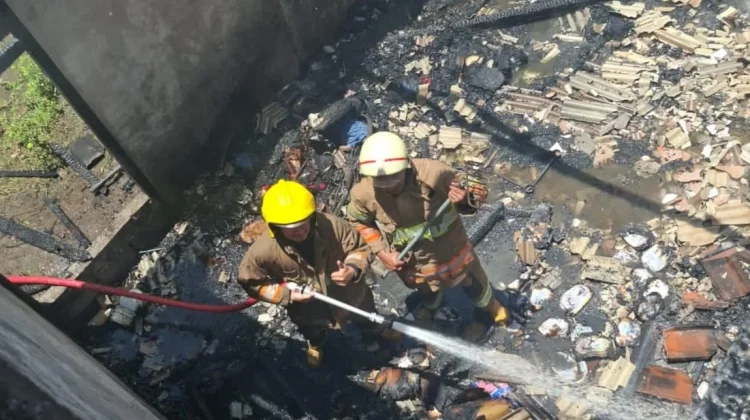 Hari Pertama Lebaran, Satu Rumah Warga Hangus Terbakar