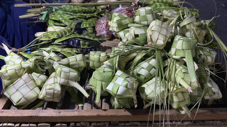 Lebaran Ketupat Tradisi Syukur dan Saling Memaafkan