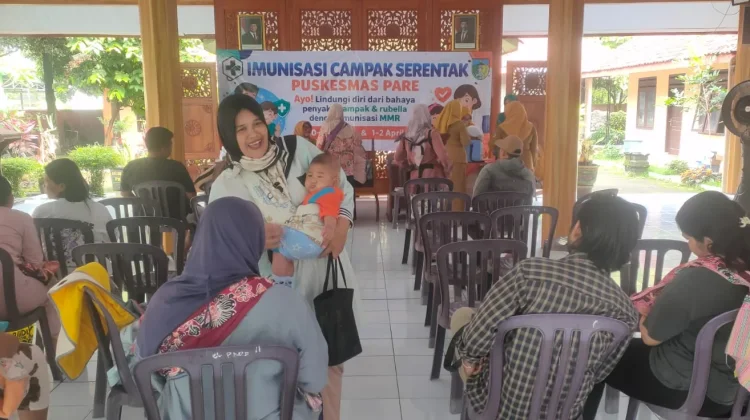 Pemkab Kediri Lakukan Imunisasi Kejar Campak Secara Serentak