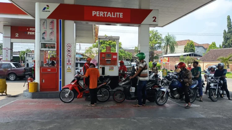 Harga BBM Tetap Normal, Warga Diminta Tidak 'Panic Buying'