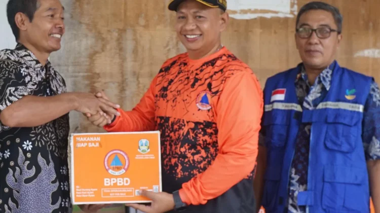 Pemkab Jombang Salurkan Bantuan Logistik Korban Terdampak Banjir dan Longsor