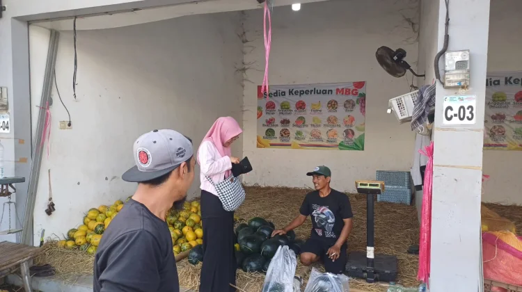 Masuk Musim Kemarau Permintaan Buah di Kediri Mulai Tinggi