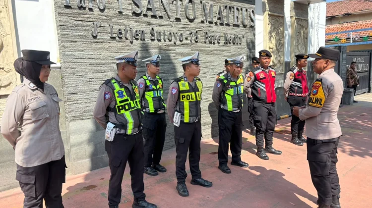 Kepolisian Kawal Perayaan Paskah di Kediri