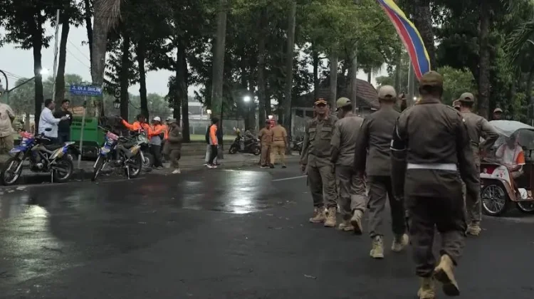 Tegakkan Perda, Pemkab Jombang Lakukan Penertiban PKL Liar