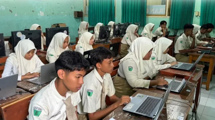Kemenag Kediri Monitoring Pelaksanaan Tes Kemampuan Akademik MTs