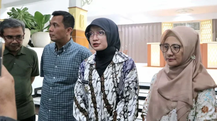 Diduga Sebabkan Keracunan Massal, Wali Kota Kediri Resmi Suspend SPPG Tempurejo