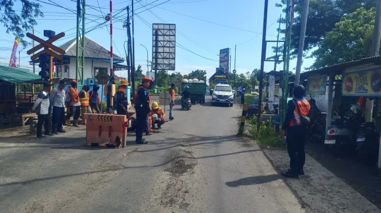 Jombang Usulkan Tambahan Palang Pintu Perlintasan KA di Jalur Rawan