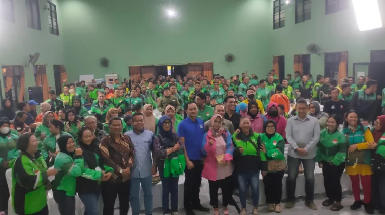 DPRD Kota Kediri Gelar Sosialisasi Produk Hukum Kepada Ratusan Ojol