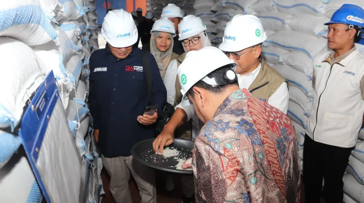 Tinjau Gudang Bulog Candirejo, Bimantoro Pastikan Stok Beras Nganjuk Aman