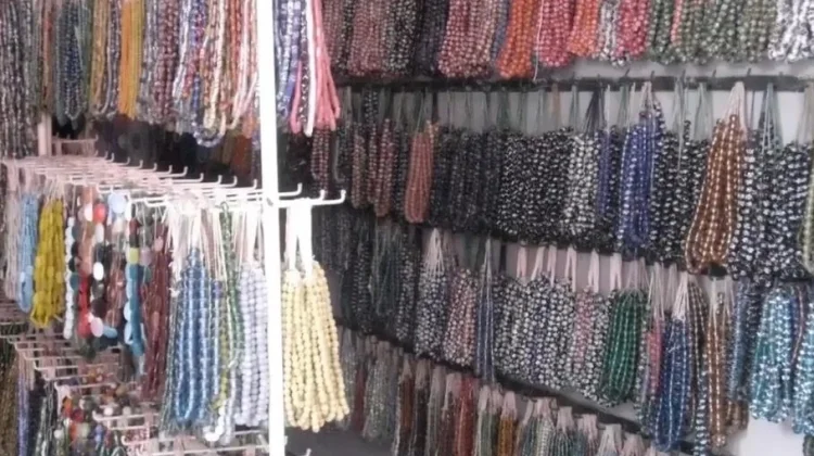 Musim Haji, Lonjakan Pesanan Tasbih Dongkrak UMKM Jombang