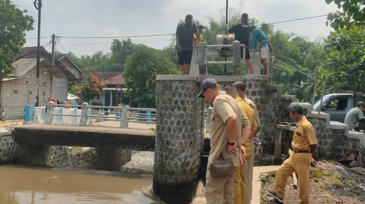 Pasca Meluap, PUPR Kediri Perbaiki Pintu Air Bendungan Sukosari