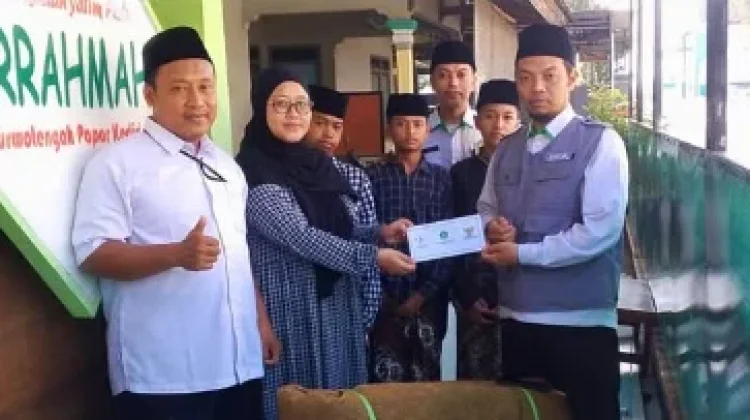 UPZ Kemenag Kediri Berikan Bantuan untuk Panti Arrahmah