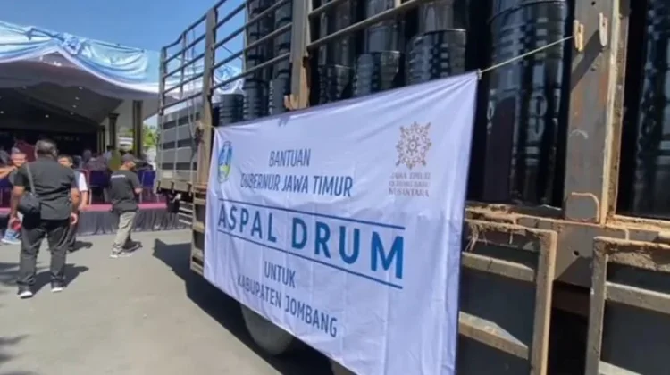 Pemanfaatan Aspal Bantuan Pemprov Jatim di Jombang Masih Tunggu BAST