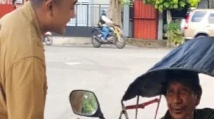 Peduli Warga Kurang Mampu, AMPI Kota Kediri Berbagi Amplop Kebahagiaan
