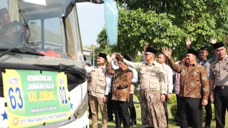 Menhaj RI Berangkatkan Jemaah Haji Jombang Kloter 62 & 63