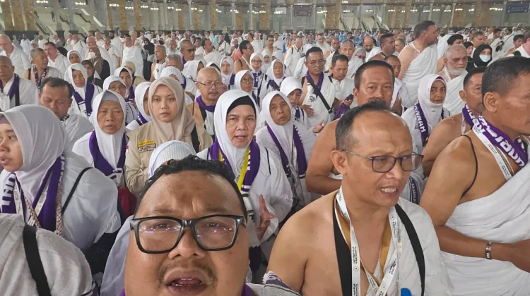 Jemaah Haji Jombang Kloter 60-61 Tuntaskan Umrah Wajib