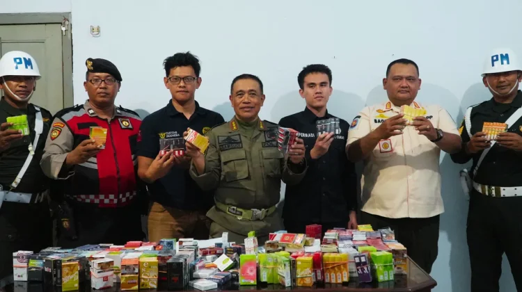 Operasi Gabungan Bongkar Peredaran Rokok Ilegal di Jombang