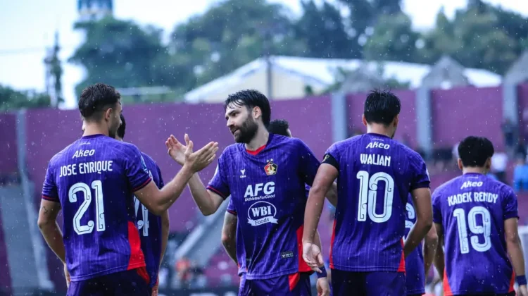 Persik Kediri Raih Lisensi Profesional 2025-2026 tanpa Catatan