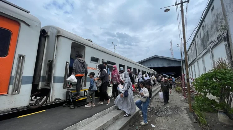 Libur Panjang, Stasiun Kediri Angkut 8.770 Penumpang