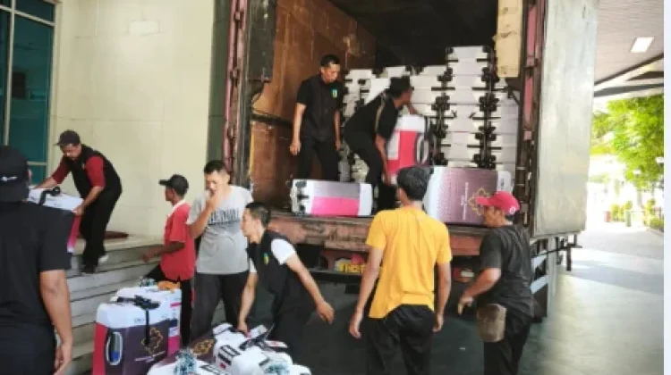 Koper Jemaah Haji Kabupaten Kediri Dikirim ke Asrama Haji Embarkasi Surabaya