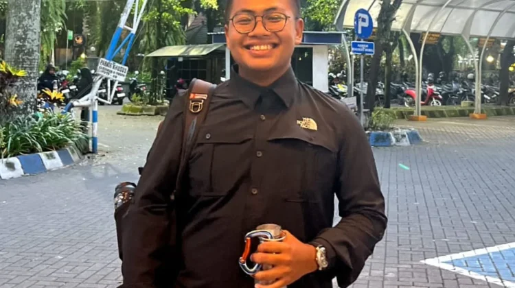 Menjelang Iduladha, Aktivis di Kediri Dorong Penggunaan Besek