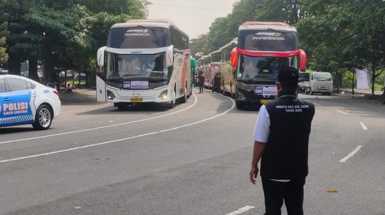 Pemkab Kediri Lepas Jemaah Haji dari Kawasan SLG