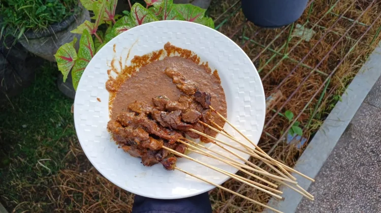 Hidangan Pelengkap 'Sate Ati Ampela' Kian Banyak Digemari