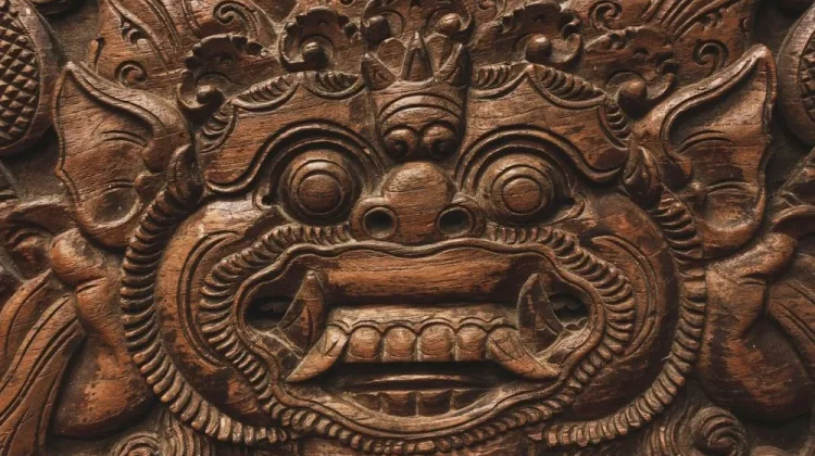 Nguri-Uri Budaya Melalui Seni Ukir