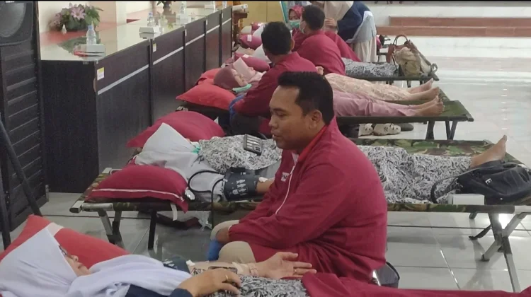 Mencukupi Stok PMI Gelar Donor Darah di IBI Kabupaten Kediri