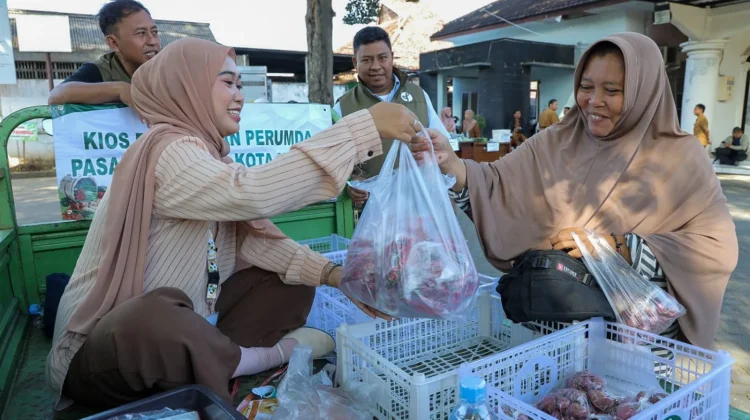 Cabai dan Telur Laris di Gerakan Pangan Murah di Kediri